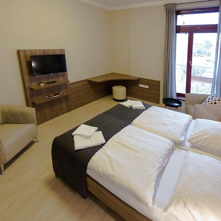 פודבראדי Penzion Apartmany Resident מראה חיצוני תמונה