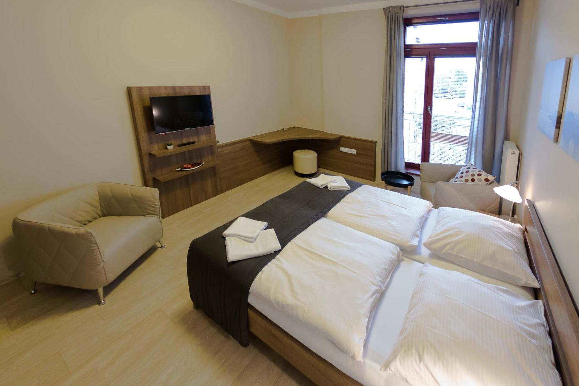 פודבראדי Penzion Apartmany Resident מראה חיצוני תמונה