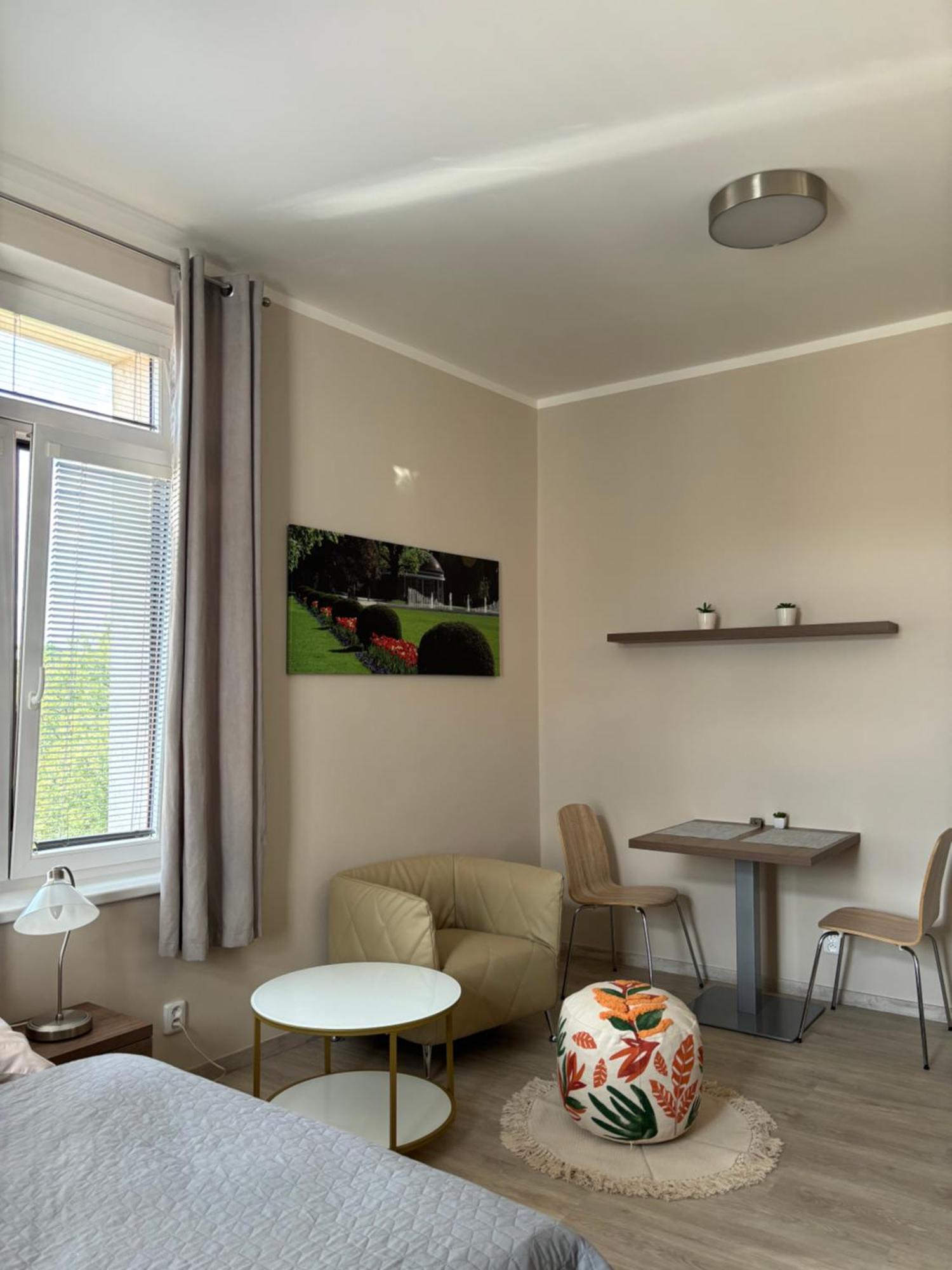 פודבראדי Penzion Apartmany Resident מראה חיצוני תמונה