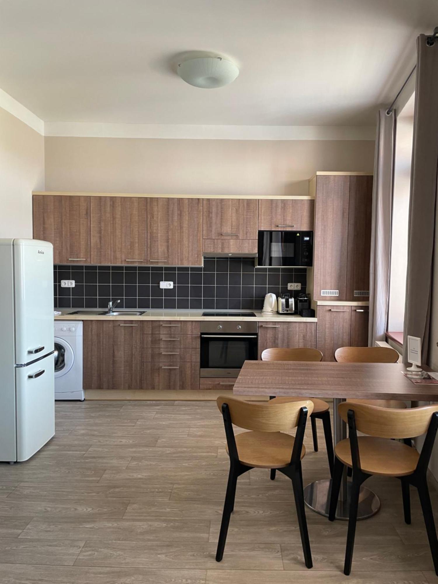 פודבראדי Penzion Apartmany Resident מראה חיצוני תמונה