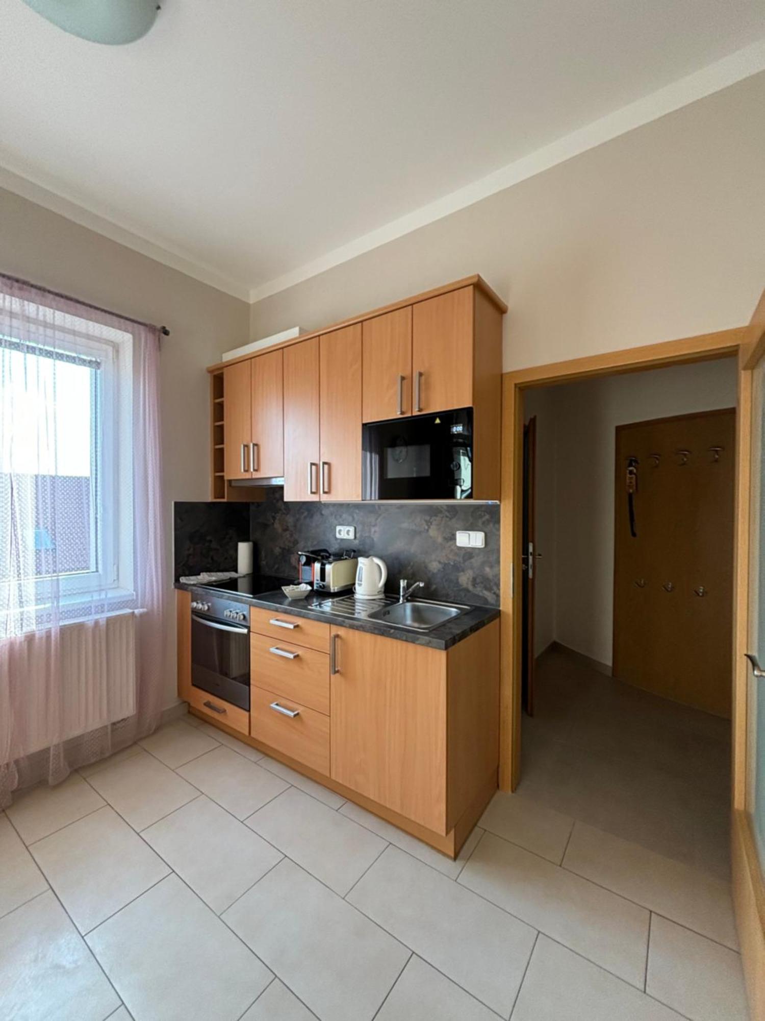פודבראדי Penzion Apartmany Resident מראה חיצוני תמונה