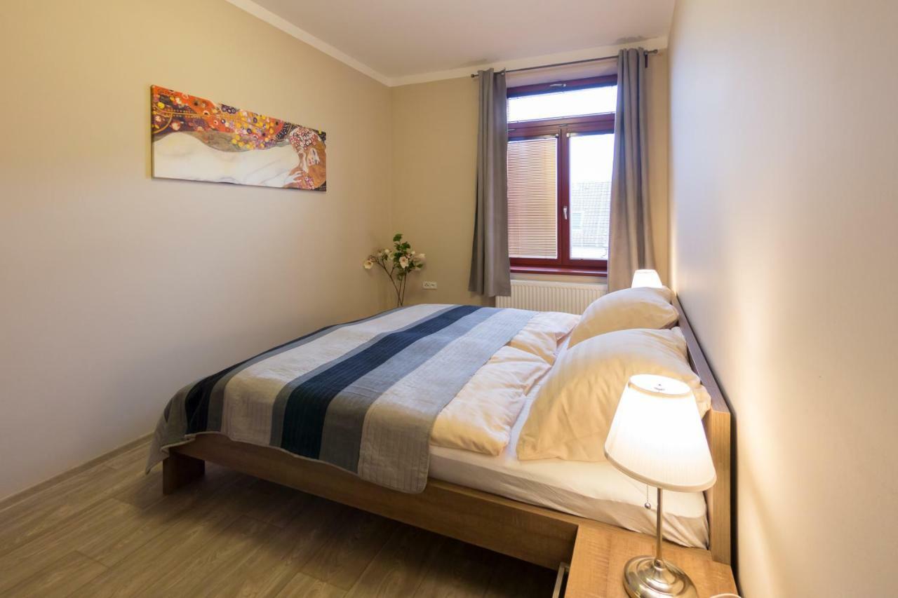 פודבראדי Penzion Apartmany Resident מראה חיצוני תמונה