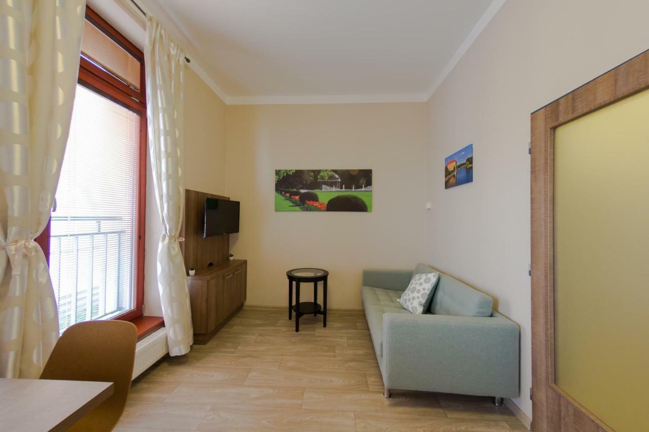 פודבראדי Penzion Apartmany Resident מראה חיצוני תמונה