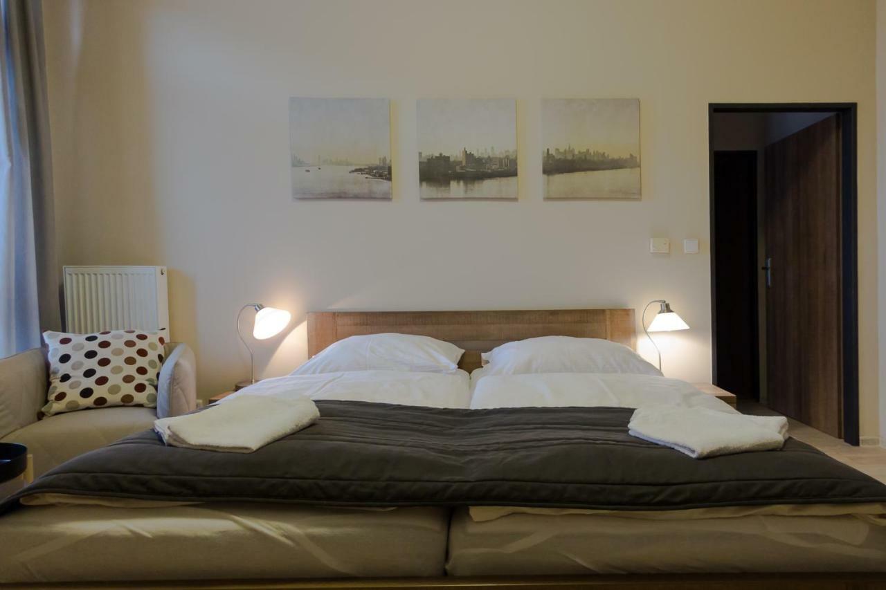 פודבראדי Penzion Apartmany Resident מראה חיצוני תמונה